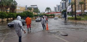 هطول أمطار غزيرة على عدد من المحافظات صباح اليوم والأرصاد الجوية تحذر من اضطراب الملاحة البحرية - 3 - سيناء الإخبارية