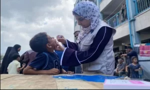 استئناف تطعيم أطفال غزة ضد مرض شلل الأطفال في ظل استمرار العدوان الإسرائيلي على القطاع - 1 - سيناء الإخبارية