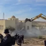 قوات الاحتلال تهدم مسجدا في بلدة جبل المكبر بمدينة القدس المحتلة - 13 - سيناء الإخبارية