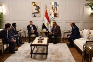 محافظ جنوب سيناء يستقبل مؤسس أكبر شركة سياحة دينية في اليونان تنظم رحلات إلى سانت كاترين - 1 - سيناء الإخبارية