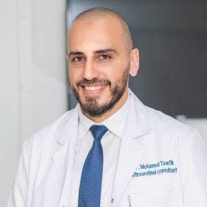 الطبيب المصري محمد توفيق يدخل التاريخ للمرة الثانية.. رمز الإنسانية يهزم نقص الامكانيات في غزة - 5 - سيناء الإخبارية