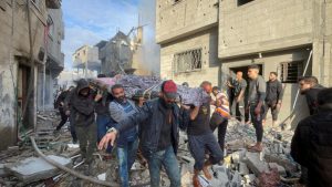 مجزرة جديدة في غزة.. أكثر من 15 شهيدًا وجريحًا في اقتحام إسرائيلي لمدرسة في بيت حانون - 3 - سيناء الإخبارية