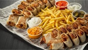 أزمات المطاعم السورية في مصر من المطبخ إلى السياسة.. جودة المذاق تتراجع أمام الجدل الاجتماعي - 1 - سيناء الإخبارية