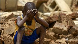 معاناة إنسانية غير مسبوقة لأطفال السودان الذين وقعوا بين جروح الحرب وانفجارات القنابل وأمراض سوء التغذية الحاد - 3 - سيناء الإخبارية