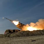 صاروخ مروحي إسرائيلي يستهدف خياما للنازحين في بيت لاهيا شمال غزة - 3 - سيناء الإخبارية