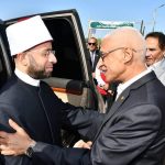 وزير الأوقاف يؤدي صلاة الجمعة ببئر العبد ويكرم حفظة القرآن الكريم في شمال سيناء - 5 - سيناء الإخبارية