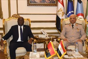 وزير الدفاع يستقبل نظيره الأنجولي يعززان التعاون العسكري ويوقعان اتفاقية شراكة في مجالات الدفاع والتقنيات - 5 - سيناء الإخبارية