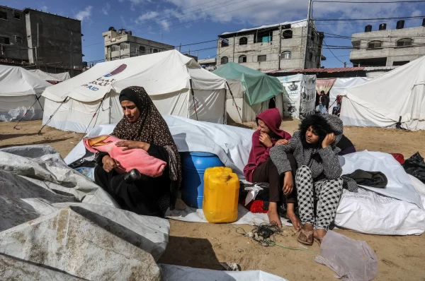 أزمة إنسانية تهدد سكان غزة.. البرد والصقيع يفاقمان معاناة النازحين - 1 - سيناء الإخبارية