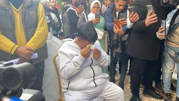 جنازة الفنان أحمد عدوية بحضور عدد من أصدقاء الوسط الفني ..صور - 7 - سيناء الإخبارية