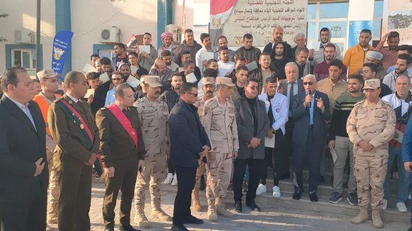 محافظ شمال سيناء يسلم شهادات الإعفاء من التجنيد لمن تجاوزوا الثلاثين - 3 - سيناء الإخبارية