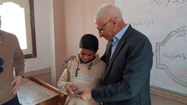 محافظ شمال سيناء يتفقد انتظام الدراسة بمجمع معاهد العريش الأزهرية - 1 - سيناء الإخبارية