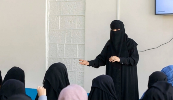 الحوثيون يستغلون النساء في اليمن لتمويل مجهودهم الحربي بذريعة دعم غزة - 5 - سيناء الإخبارية