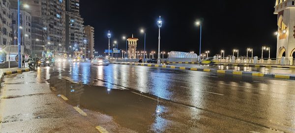 الإسكندرية تغرق تحت ميه الأمطار.. والصرف الصحي تعلن حالة الطوارئ - 3 - سيناء الإخبارية