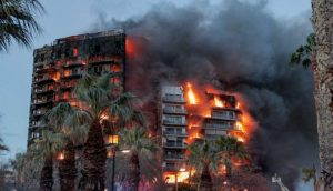إصابة 4 أشخاص و20 مفقودا إثر انفجار قوي بمبنى سكني بلاهاي الهولندية - 1 - سيناء الإخبارية