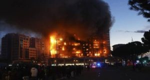 إصابة 4 أشخاص و20 مفقودا إثر انفجار قوي بمبنى سكني بلاهاي الهولندية - 3 - سيناء الإخبارية