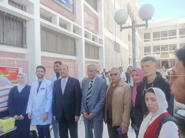إقبال كبير على حملة التبرع بالدم في جامعة العريش لدعم مستشفى العريش العام - 3 - سيناء الإخبارية