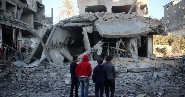 استهداف مستشفى كمال عدوان بـ100 قذيفة خلال 24 واستشهاد 3 فلسطينيين في حي التفاح بغزة - 3 - سيناء الإخبارية