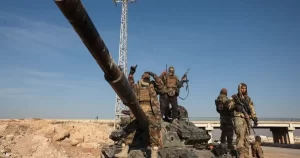 الجيش السوري يتصدى لهجوم شنه مسلحون على محور بلدة طابية شرق مدينة دير الزور - 1 - سيناء الإخبارية