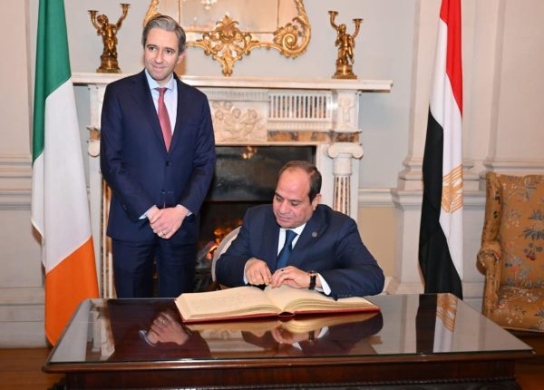 الرئيس السيسي يختتم جولته الأوروبية بلقاء الرئيس الأيرلندي ويعود إلى أرض الوطن - 1 - سيناء الإخبارية