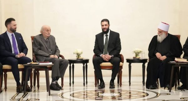 جنبلاط يزور دمشق ويلتقي الجولاني في أول زيارة لمسؤول لبناني بعد سقوط نظام الأسد - 3 - سيناء الإخبارية