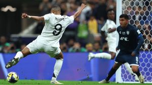 الشوط الأول من مباراة ريال مدريد وباتشوكا المكسيكي ينتهى بتقدم المرينجي بهدف دون رد - 1 - سيناء الإخبارية