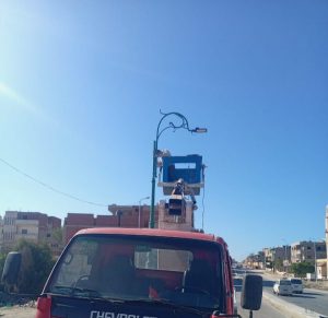شمال سيناء: تركيب كشافات إضاءة جديدة على كوبري أبو صقل لتعزيز السلامة المرورية وحماية الأرواح - 1 - سيناء الإخبارية