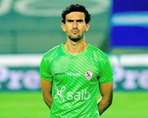 جروس يجتمع مع محمد عواد حارس مرمى الأبيض على هامش مران اليوم - 3 - سيناء الإخبارية