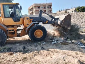 مجلس مدينة العريش يشن حملة لتطهير مجاري الأودية والكباري استعدادًا لموسم الأمطار - 3 - سيناء الإخبارية