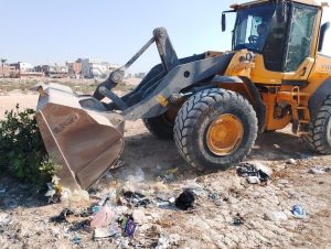 مجلس مدينة العريش يشن حملة لتطهير مجاري الأودية والكباري استعدادًا لموسم الأمطار - 5 - سيناء الإخبارية