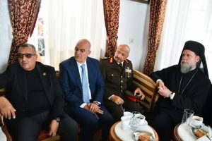 خالد مبارك يقدم التهنئة لنيافة المطران ديمتريوس دميانوس ورهبان الدير بمناسبة ذكرى استشهاد القديسة كاترينا - 3 - سيناء الإخبارية