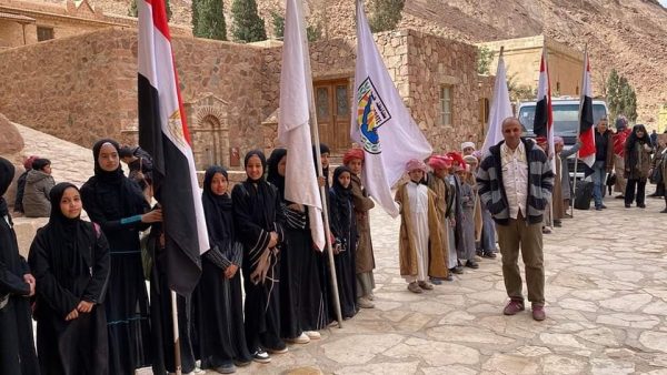 محافظ جنوب سيناء يرسل هدايا قيمة إلى رهبان دير سانت كاترين بمناسبة عيد القديسة كاترين - 3 - سيناء الإخبارية
