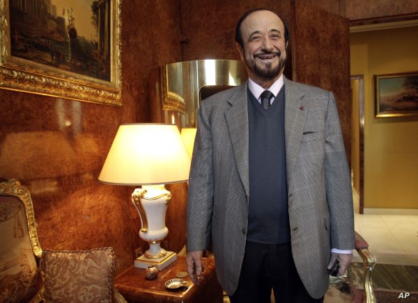 توقيف حفيدة رفعت الأسد ووالدتها في مطار بيروت للاشتباه في وثائق السفر - 1 - سيناء الإخبارية