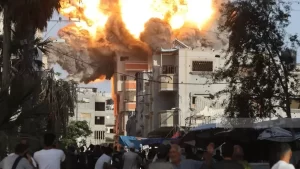 سقوط 3 شهداء وعدد من المصابين في قصف إسرائيلي بمخيم البريج وسط غزة - 1 - سيناء الإخبارية