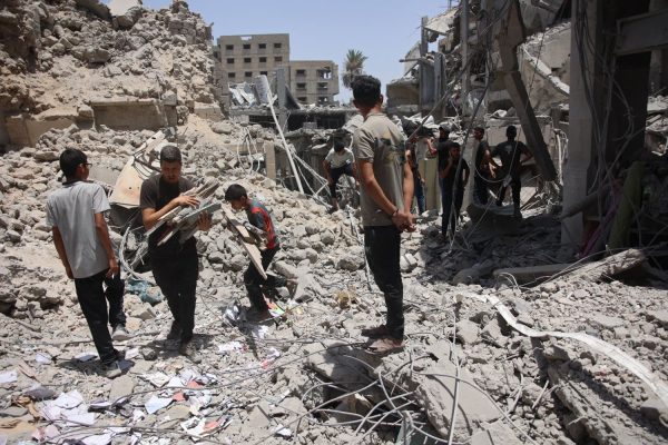 18 شهيدًا وعشرات المصابين في غارات جوية إسرائيلية على غزة منذ فجر اليوم - 1 - سيناء الإخبارية