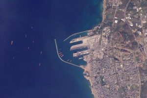 صور للأقمار الاصطناعية تؤكد أن جميع السفن والغواصات الروسية غادرت ميناء طرطوس - 1 - سيناء الإخبارية
