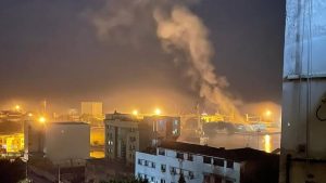 فيديو يرصد لحظات هروب مدير منظمة الصحة العالمية من مطار صنعاء أثناء القصف الإسرائيلي - 1 - سيناء الإخبارية