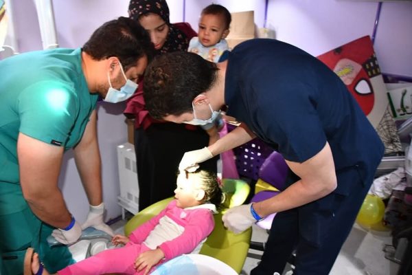 قافلة طبية شاملة من الجامعة البريطانية تخدم 520 مواطنًا في شرم الشيخ وطور سيناء - 1 - سيناء الإخبارية