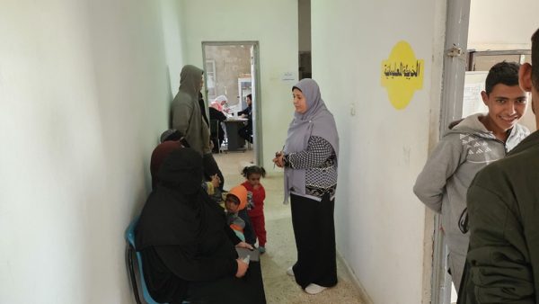 قافلة طبية شاملة تقدم خدماتها المجانية لـ 321 مواطنًا في قرية السكاسكة بشمال سيناء - 11 - سيناء الإخبارية