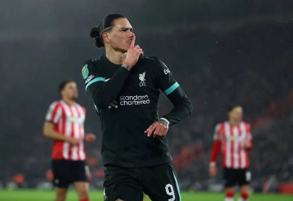 ليفربول يتأهل إلى نصف نهائي كأس كاراباو بعد فوزه الصعب على ساوثهامبتون 2-1 - 3 - سيناء الإخبارية