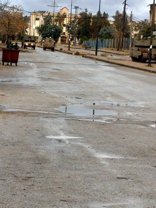 قوات الاحتلال الإسرائيلية تتوغل في مدينة البعث بالقنيطرة وتقتحم المباني الحكومية - 9 - سيناء الإخبارية