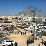 مصابون بقصف إسرائيلي استهدف خيام النازحين بمنطقة المواصي بخان يونس - 5 - سيناء الإخبارية