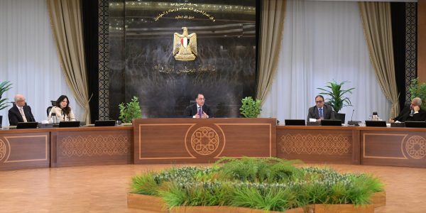 مدبولي: السياحة تسجل 15 مليون سائح سنويًا والبنك المركزي ينفي انعكاس هذا الرقم في الواقع - 5 - سيناء الإخبارية