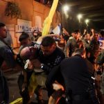 مواجهات بين متظاهرين ضد حكومة نتنياهو وشرطة الاحتلال في القدس - 17 - سيناء الإخبارية