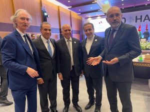 وزير الخارجية يؤكد على أهمية الحفاظ على سوريا موحدة كخط أحمر للجميع - 5 - سيناء الإخبارية