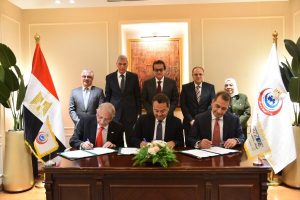 وزير الصحة يشهد توقيع بروتوكول لإنشاء مصنع متعدد الأغراض للمواد الخام الدوائية في مصر - 3 - سيناء الإخبارية