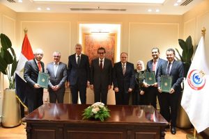وزير الصحة يشهد توقيع بروتوكول لإنشاء مصنع متعدد الأغراض للمواد الخام الدوائية في مصر - 5 - سيناء الإخبارية