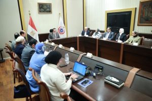 وزير الصحة يعقد اجتماعاً لتخفيض وتوحيد أسعار الكشف عن المواد المخدرة للعاملين بالجهاز الإداري للدولة - 1 - سيناء الإخبارية