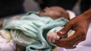 وفاة 4 أطفال حديثى الولادة بسبب البرد خلال 72 ساعة فى قطاع غزة - 1 - سيناء الإخبارية