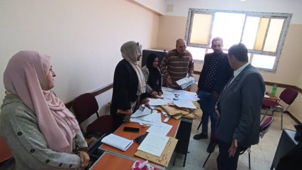 حمزة رضوان يتابع تصحيح امتحانات الشهادة الإعدادية في شمال سيناء - 27 - سيناء الإخبارية