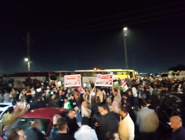 زحف مصري إلى معبر رفح رفضًا لتهجير الفلسطينيين بعد تصريحات دونالد ترامب - 1 - سيناء الإخبارية